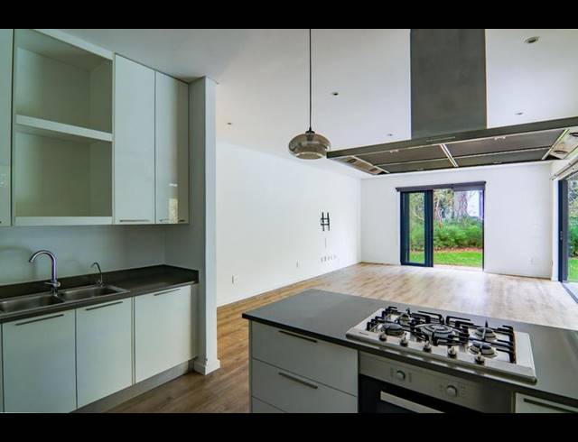 3 BEDROOM APARTMENT FOR SALE IN STEYN CITY